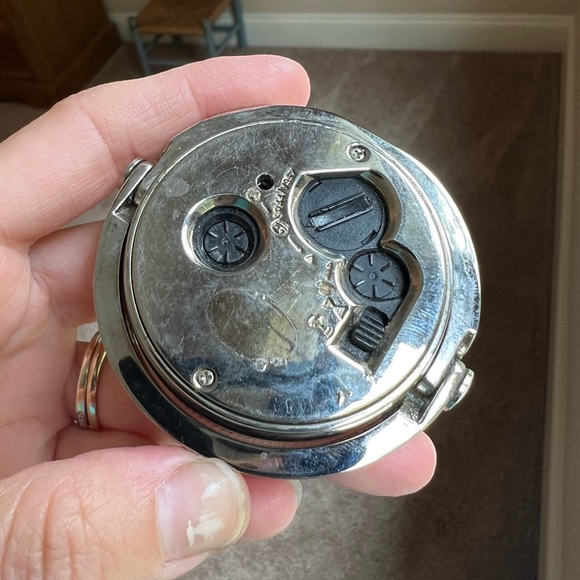 Levenger Time Zone International Clock SRA4/V357 Desk Executive Silver clock - Picture 10 of 11